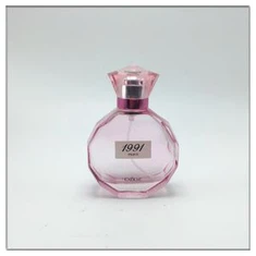 Parfémy láhev s rozprašovačem skla